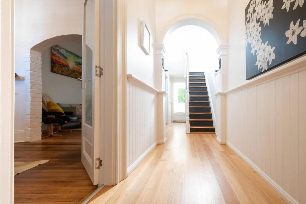 Historic Beauty In The Cbd! Parking And Wifi Appartement Launceston Buitenkant foto