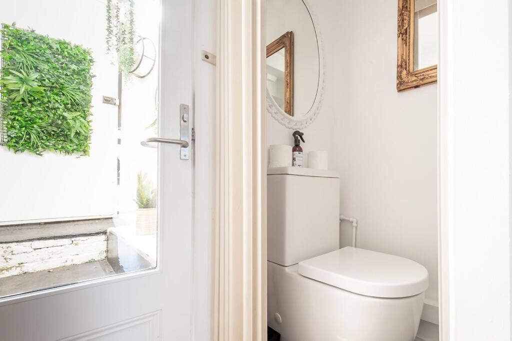 Historic Beauty In The Cbd! Parking And Wifi Appartement Launceston Buitenkant foto